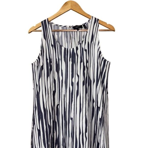 Theory Adlerdale B Dress Size 4 100% Silk blue white MSRP $365 - Picture 4 of 10